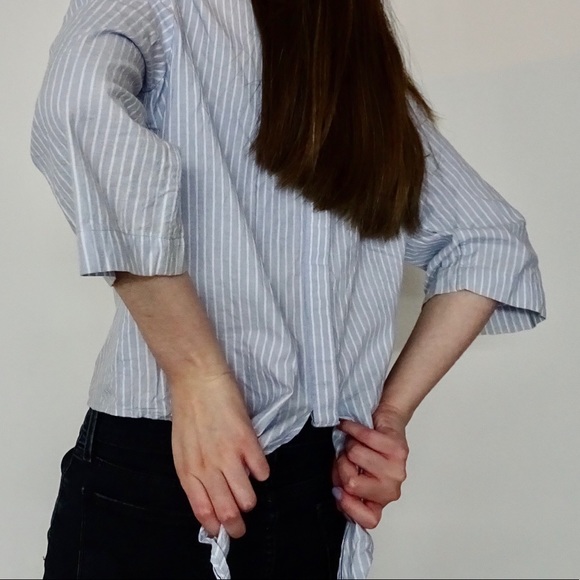 VERTICAL STRIPED BABY BLUE TOP - Picture 3 of 6